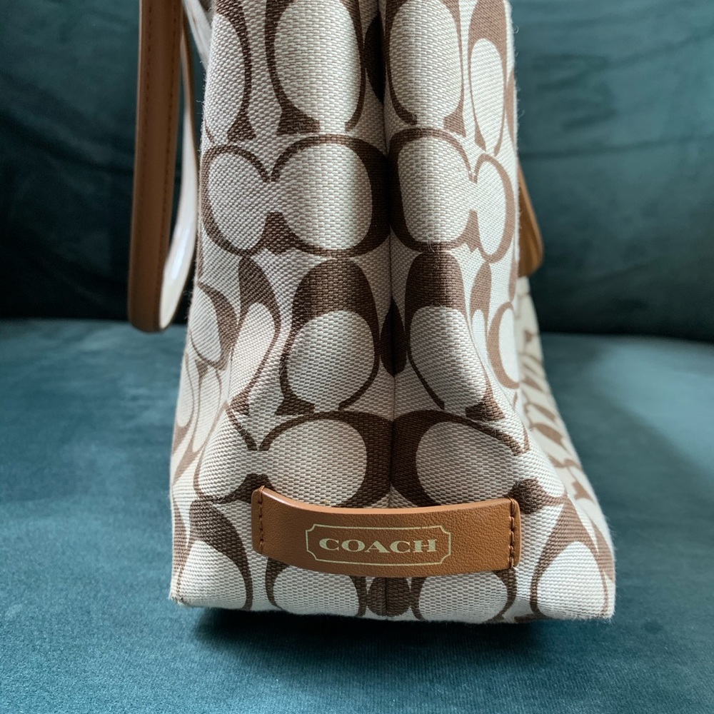 Authentic Coach Purse - Picture 3 of 7
